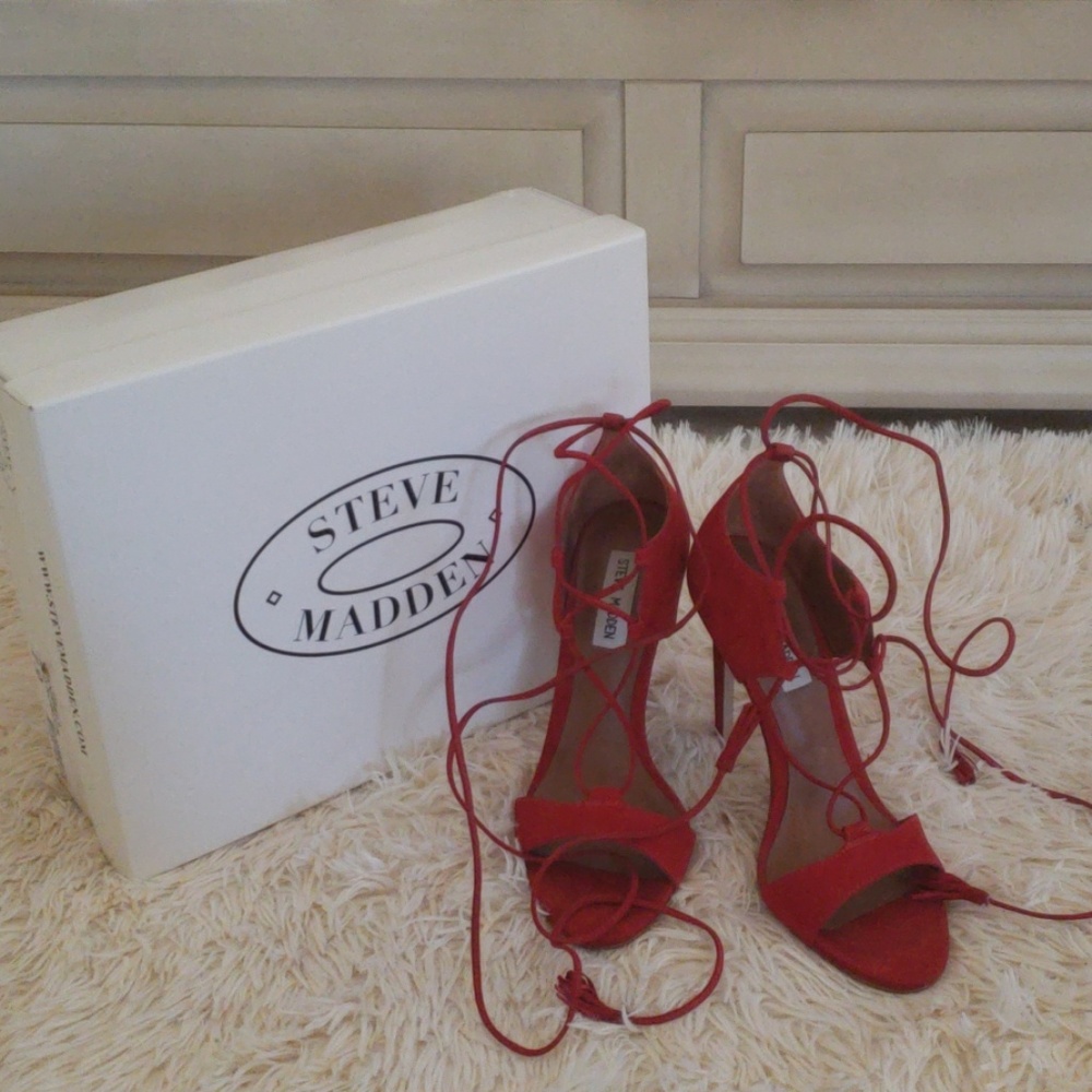Steve Madden sanibel laced up Heels